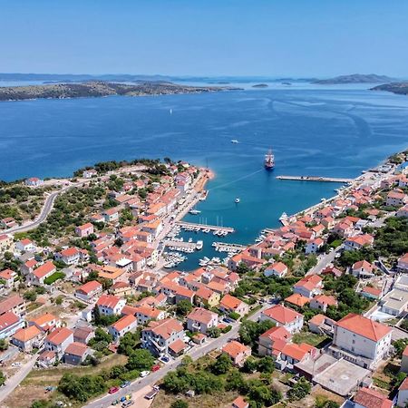 Apartments With A Parking Space Sali, Dugi Otok - 8181 Exteriér fotografie